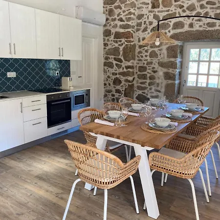 Ferienhaus Quinta Do Ribeiro - Refugio Romantico Com Piscina Panoramica Junto Ao Geres
